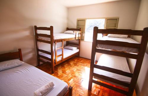 Ouro Fino Bed & Breakfast | Family-Friendly Stay at Pousada do Bira for Budget Travelers