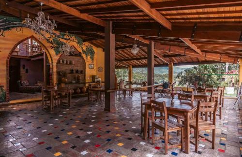 Pati Valley Hotel | Charming Pousada do Capão: Top-Rated Stay with Hot Tub