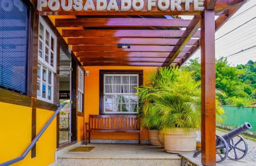 Pontal Hotel | Discover Pousada Do Forte: Family-Friendly with Pool & Breakfast