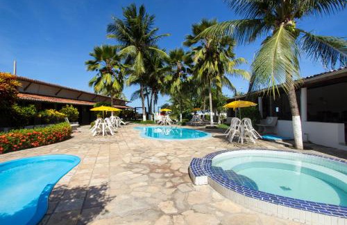 Jacuma Hotel | Discover Pousada Do Inglês: Family-Friendly Retreat with Pool