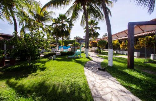 Jacuma Hotel | Discover Pousada Do Inglês: Family-Friendly Retreat with Pool