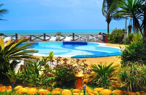 Ilheus Hotel | Beachfront Bliss at Pousada do Mar with Pool & Ocean Views