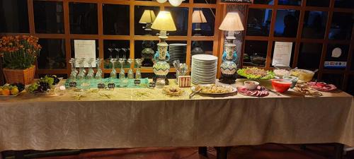 Carvalhos Hotel | Pet-Friendly Pousada do Morro Verde with Breakfast Included
