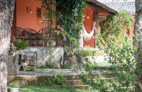 Cuiaba Hotel | Discover Comfort at Pousada do Parque with Pool & Hot Tub