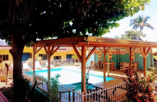 Itaipulandia Hotel | Pet-Friendly Pousada Don Blu with Ocean View & Breakfast