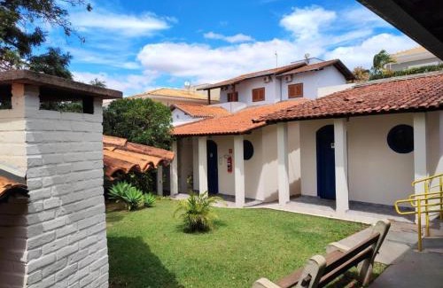 Lencois Paulista Hotel | Charming Pousada Beer In Night: Pet-Friendly Haven