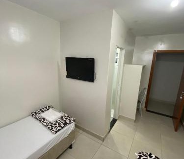 Tibery Hotel | Budget-Friendly Pousada Dona Lia with Kitchen Amenities