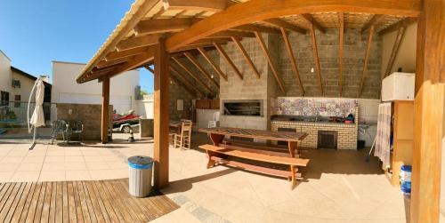 Balneario Gaivota Apartment | Pet-Friendly Pousada Dona Mônica with Oceanfront Pool