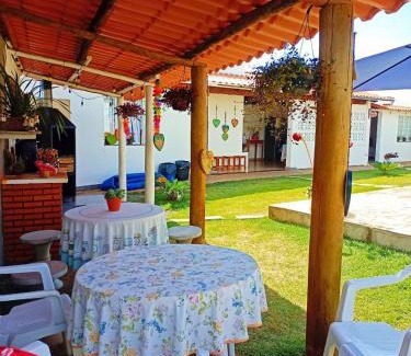 Formiga House | Pet Friendly Pousada Dona Terezinha with Pool & Kitchen
