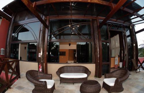 Village da Ferradura Hotel | Discover Pousada dos Guardiões: Oceanfront Bliss Awaits