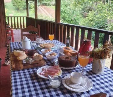 Catas Altas da Noruega Hotel | Guest Rated 9.5: Pousada dos Olivais with Pool & Dining