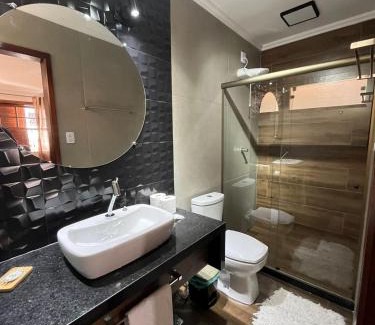 Miguel Pereira Apartment | Inviting Pousada dos Sonhos - 4-Star with Ocean Views