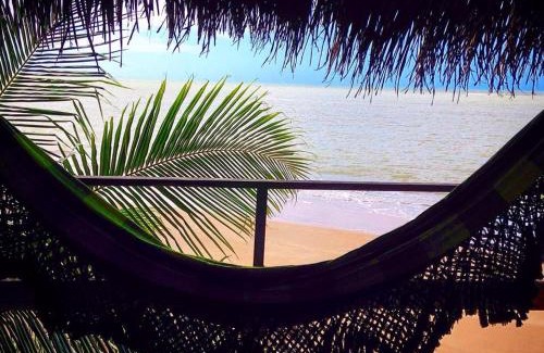 Barreira do Boqueirao Hotel | Relax at Pousada Doze Cabanas: Oceanfront & Spa Retreat
