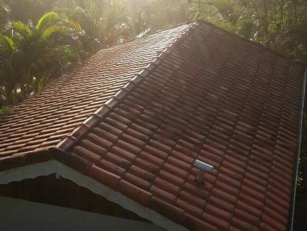 Nazare Paulista Hotel | Explore Pousada DuDuKa: Pet-Friendly Getaway with Pool