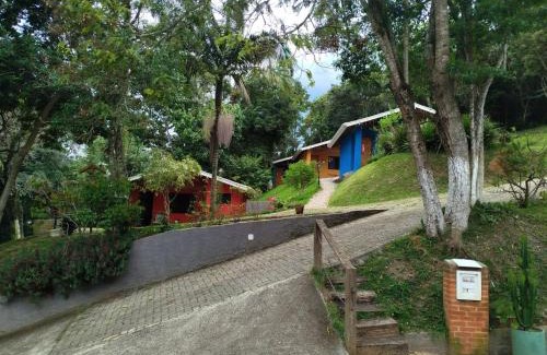 Santo Antonio do Pinhal Cabin | Discover Pousada e Chalés Vista Linda - Perfect for Families