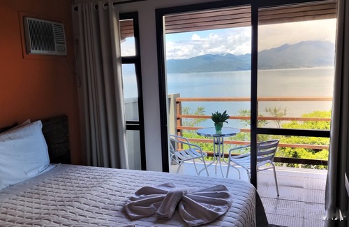 Florianopolis Hotel | EcoMar Retreat: Family-Friendly with Pool & Breakfast