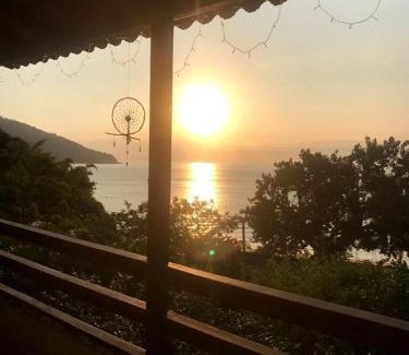 Praia de Aracatiba Hotel | Oceanfront Pousada Encanto da Ilha: Guest Rated 9/10