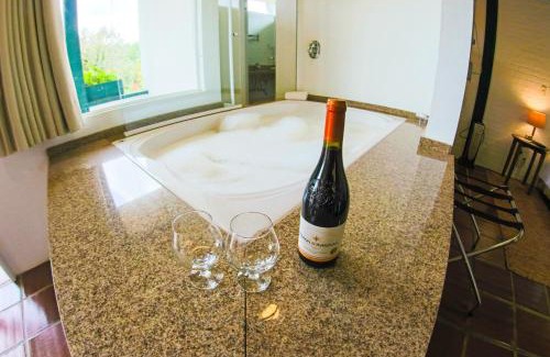 Monte Verde Hotel | Highly Rated Pousada Encontro da Pedra with Hot Tub & Breakfast
