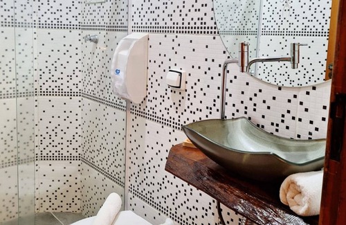 Praia de Barequecaba Hotel | Ocean View Retreat at Pousada Estrela Mare - Rated 9/10
