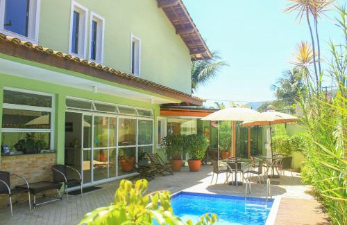 Juquehy Hotel | Ocean View Escape at Pousada Etoile - Guest Rated 9/10