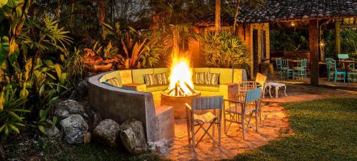 Espirito Santo Do Pinhal House | Discover Pousada Famiglia Bartho: Oceanfront Retreat Awaits
