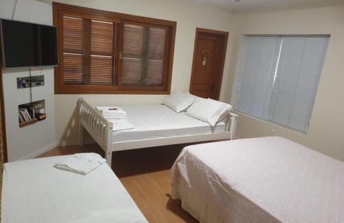 Independencia Apartment | Family-Friendly Pousada with Pool and Hot Tub Amenities