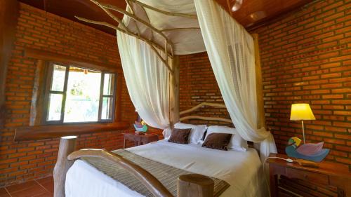 Alto Paraiso de Goias House | Discover Pousada Fazenda São Bento: Family-Friendly Retreat