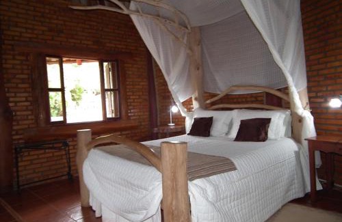 Alto Paraiso de Goias House | Discover Pousada Fazenda São Bento: Family-Friendly Retreat