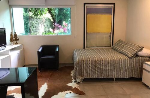 Santana Apartment | Pet-Friendly Pousada Flat Hotel in Casa Forte with Pool