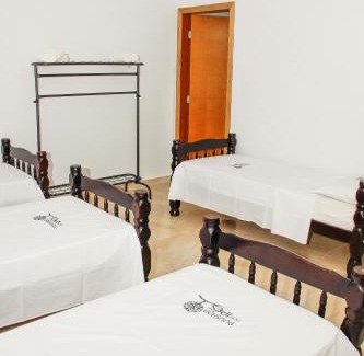 Trindade Hotel | Discover Pousada Flor Dos Ipês: Family-Friendly Retreat