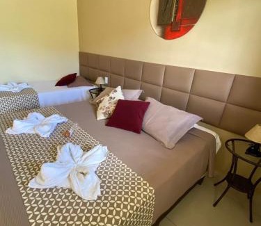 Aguas de Lindoia Hotel | Experience Pousada Flores do Campo: 10/10 Stay with Pool
