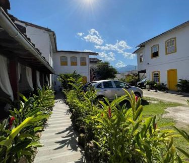 Paraty Hotel | Budget-Friendly Getaway at Pousada Fortaleza with Spa