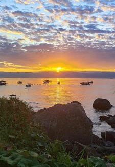 Praia de Aracatiba Hotel | Pet-Friendly Pousada Gabriel with Oceanfront Views