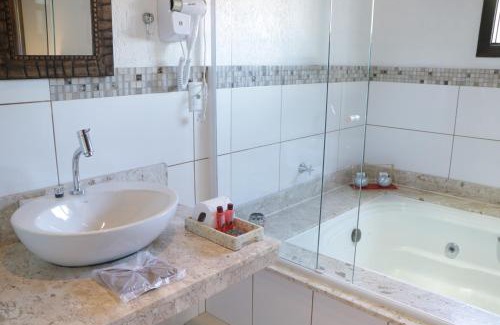 Praia do Rosa Hotel | Idyllic Pousada Gauleses: Pet-Friendly with Ocean Views