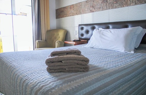Costazul Hotel | Cozy Pousada Girassol: Pool, Spa & Breakfast Included