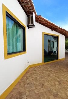 Areia Branca House | Pousada Graboschii: Oceanfront Stay Near Praia do Refúgio