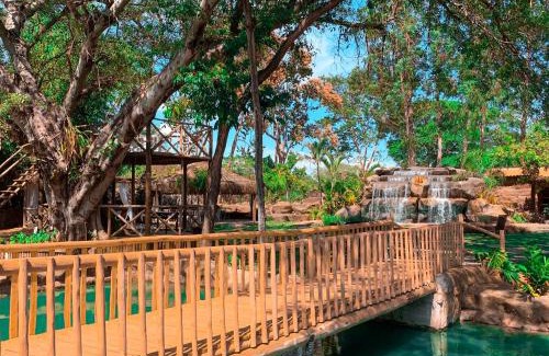 Sagrada Familia Hotel | Tranquil Retreat at Pousada Grande Rio with Pool & Hot Tub