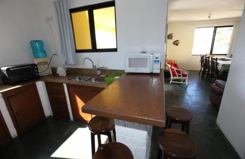 Quatro Ilhas Hotel | Pet-Friendly Pousada Hibisco with Ocean View & Family Amenities
