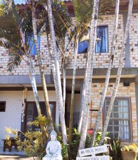 Praia do Rosa Hotel | Inviting Pousada Horizontes: Family-Friendly with Pool