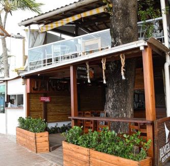 Morro de Sao Paulo Hotel | Oceanfront Bliss at Pousada Ice Club with Breakfast Included