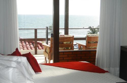 Morro de Sao Paulo Hotel | Oceanfront Pousada Ilha da Saudade with Pool & Hot Tub