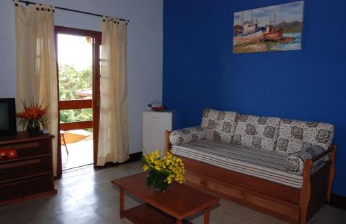 Praia Grande Hotel | Pet-Friendly Pousada Ilhote da Prainha with Pool Access