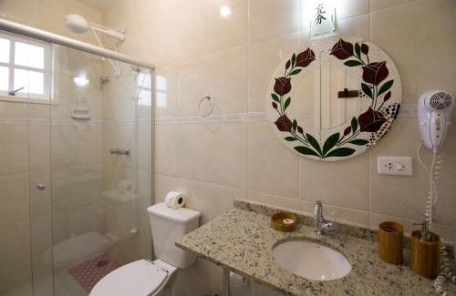 Juquehy Hotel | Family-Friendly Pousada Irashai with Pool and Ocean Views