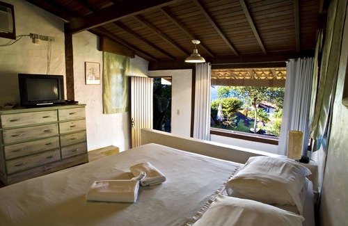 Veloso Hotel | Relaxing Pousada Isola Bella with Stunning Ocean Views