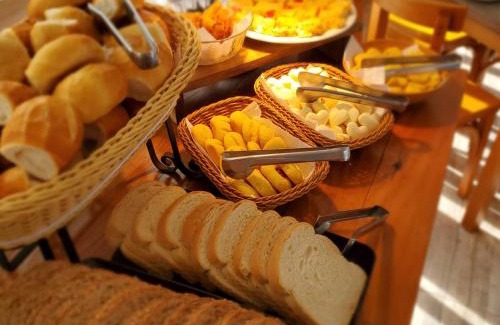 Puerto Seguro Center Hotel | Relax at Pousada Jangadeiro with Pool & Family-Friendly Vibes