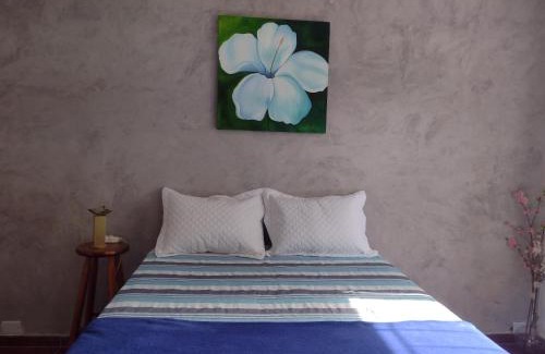 Macae House | Discover Pousada Jardins: Highly Rated with Breakfast Included