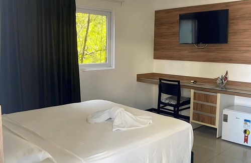Barra de Santo Antonio Hotel | Relax at Pousada Jirituba with Pool & Family-Friendly Perks