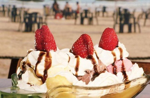 Indaia Hotel | Oceanfront Pousada Jolly Roger with Breakfast & Family-Friendly Vibes