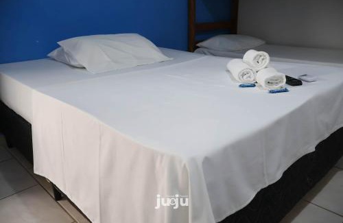 Balneario Praia do Leste Hotel | Ocean View Pousada Ju&Ju: Steps from the Beach