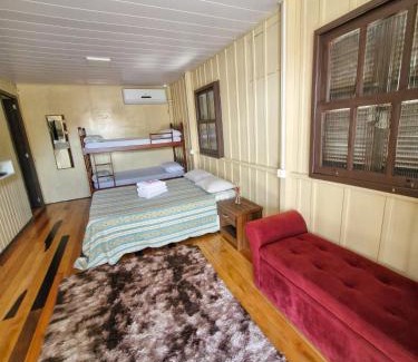 Lauro Muller House | Pet-Friendly Retreat at Pousada Justi Oliveira - Rated 9/10
